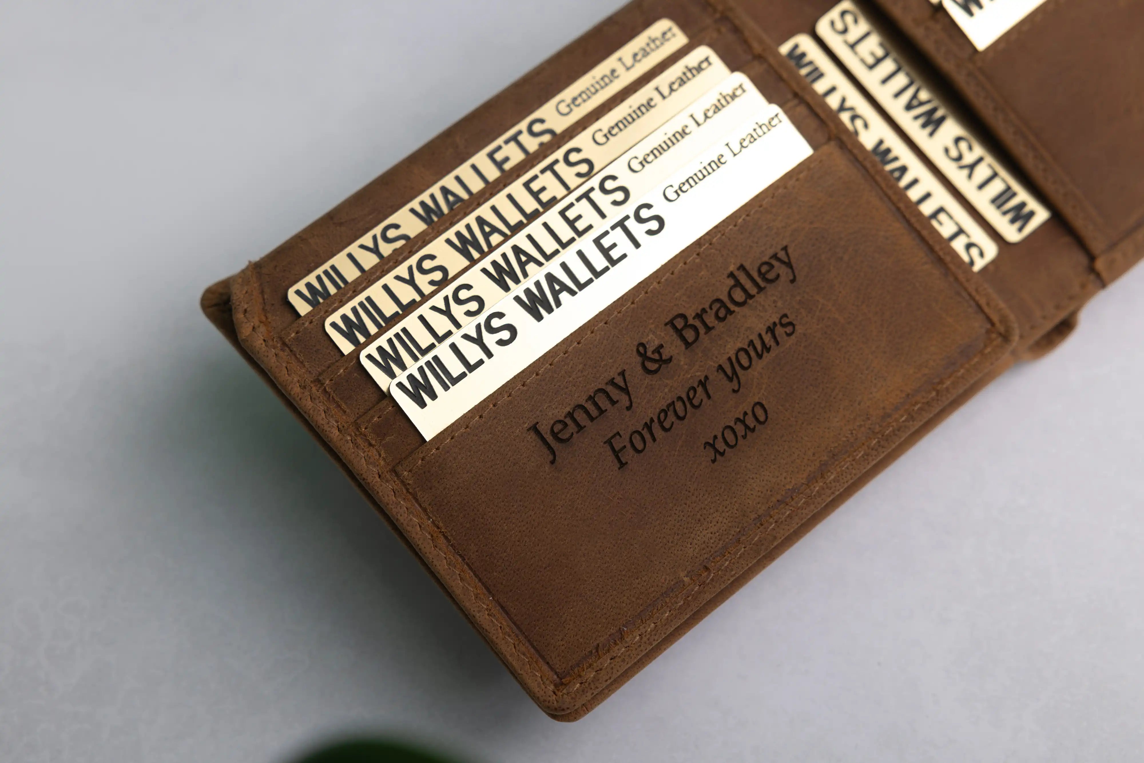 Personalised Rustic Brown Leather Wallet – Bifold with Card Holder Slots & RFID Protection