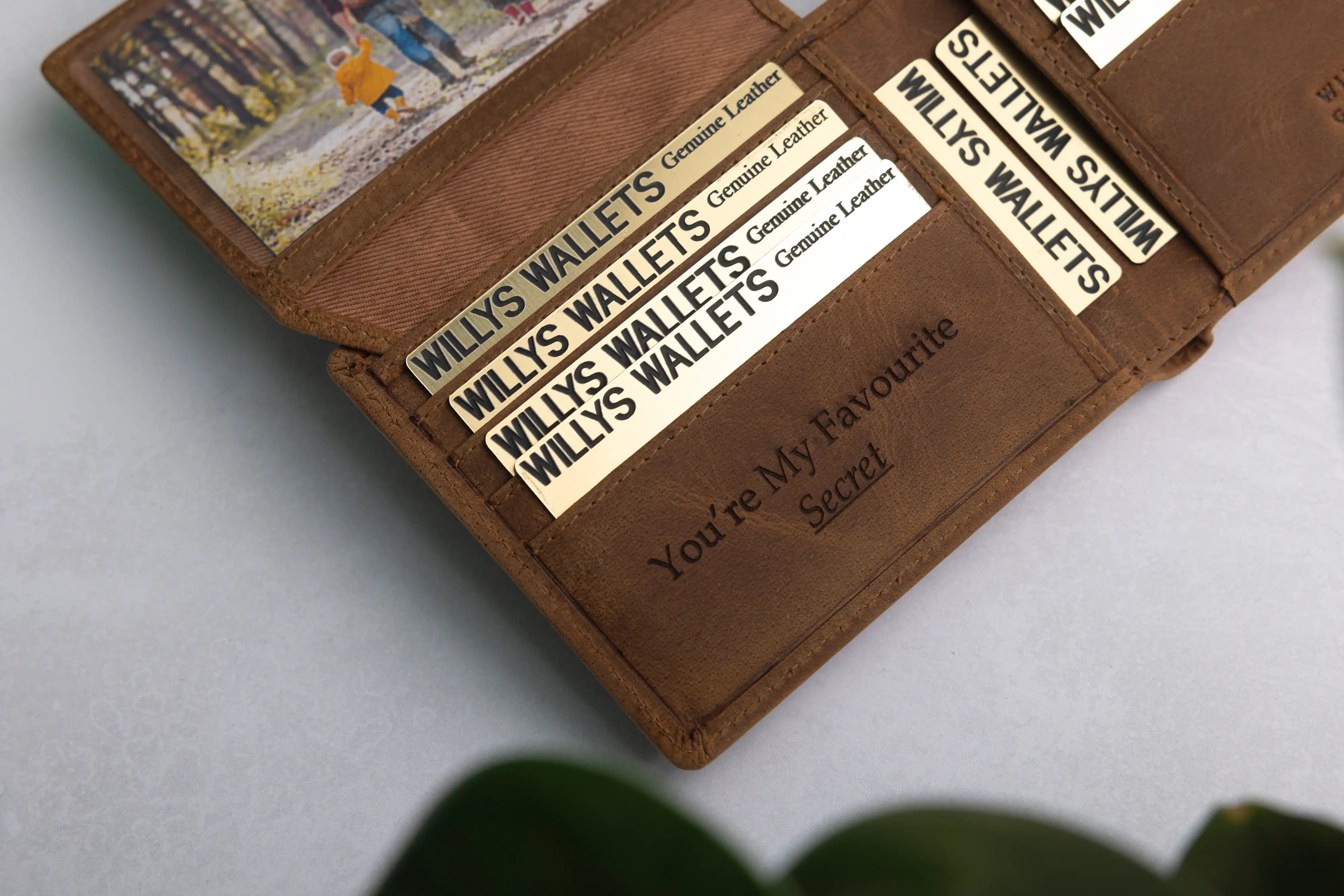 Personalised Rustic Brown Leather Wallet – Bifold with Card Holder Slots & RFID Protection